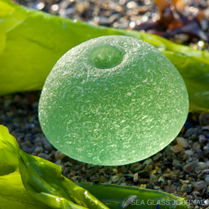 Vaseline Sea Glass Drawer Pull, Photo 1