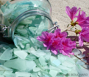 Finding Sea Glass - Photo 02